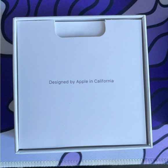 Wireless White Earbud Headphones - Picture 4 of 7